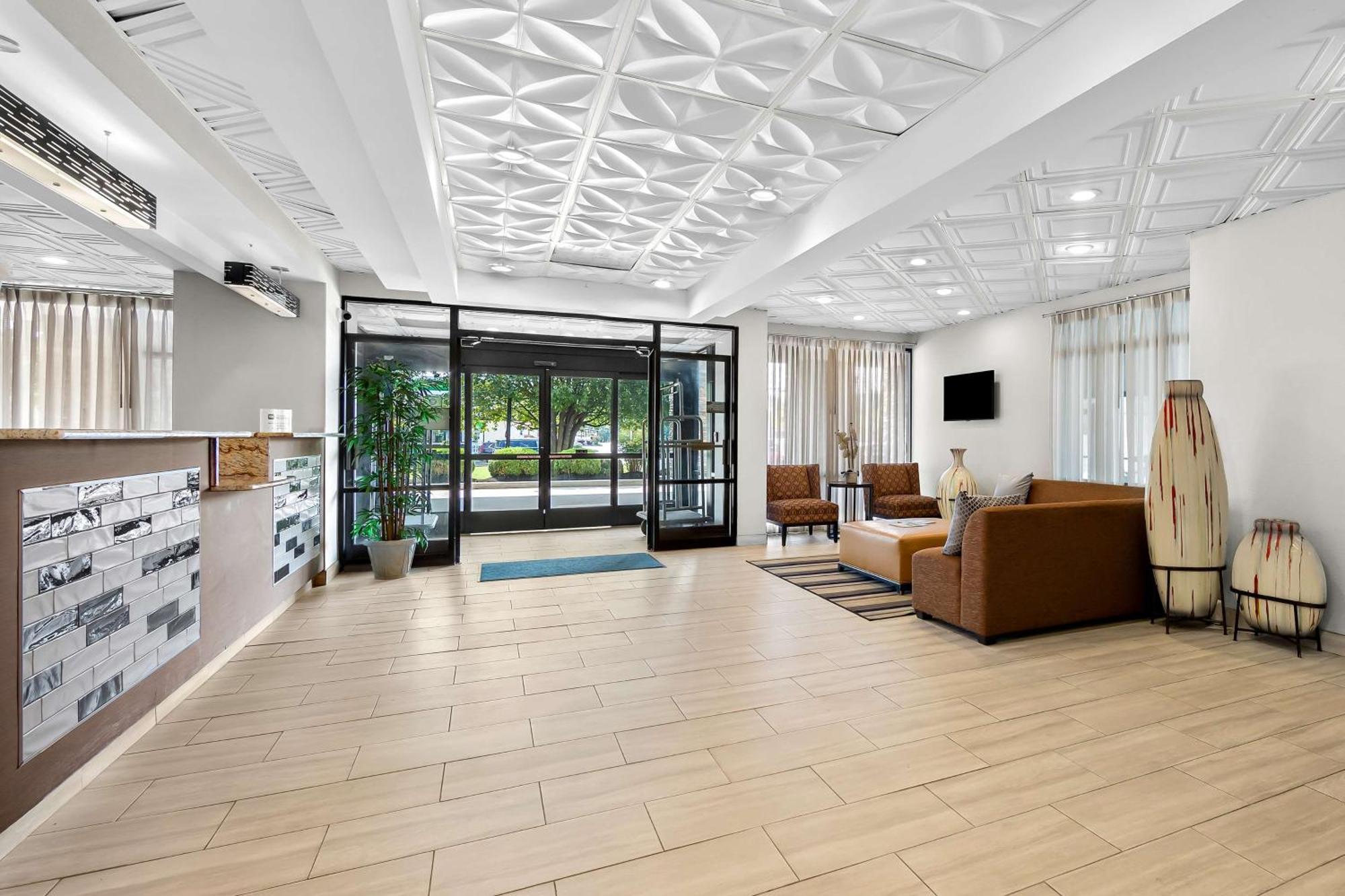 Best Western Knoxville Suites - Downtown Exterior photo